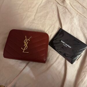 Excellent, like new condition YSL wallet. Used only once. Authenticity card incl